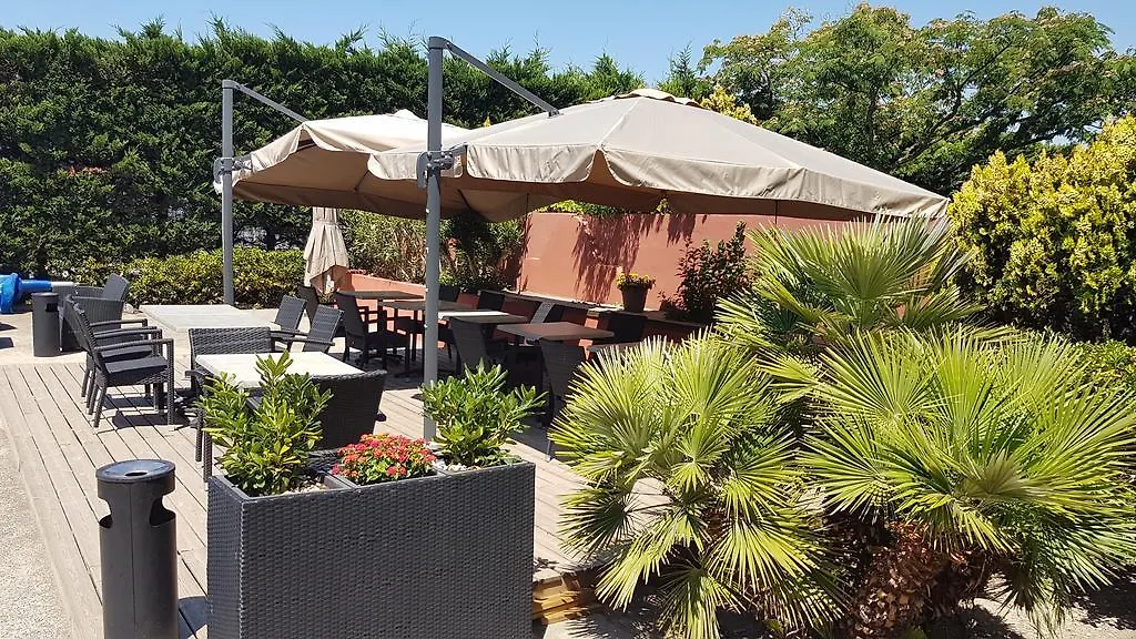 Kyriad Marseille Ouest Martigues 3*,