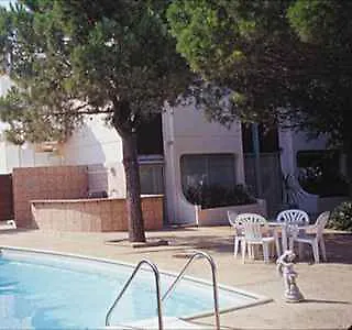 Kyriad Martigues Sud Hotel